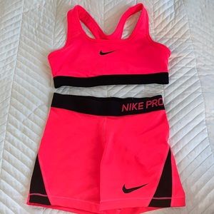 Matching set Nike pros kids medium